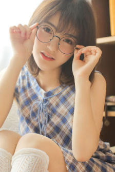 免费看裸体美女脱了衣服视频